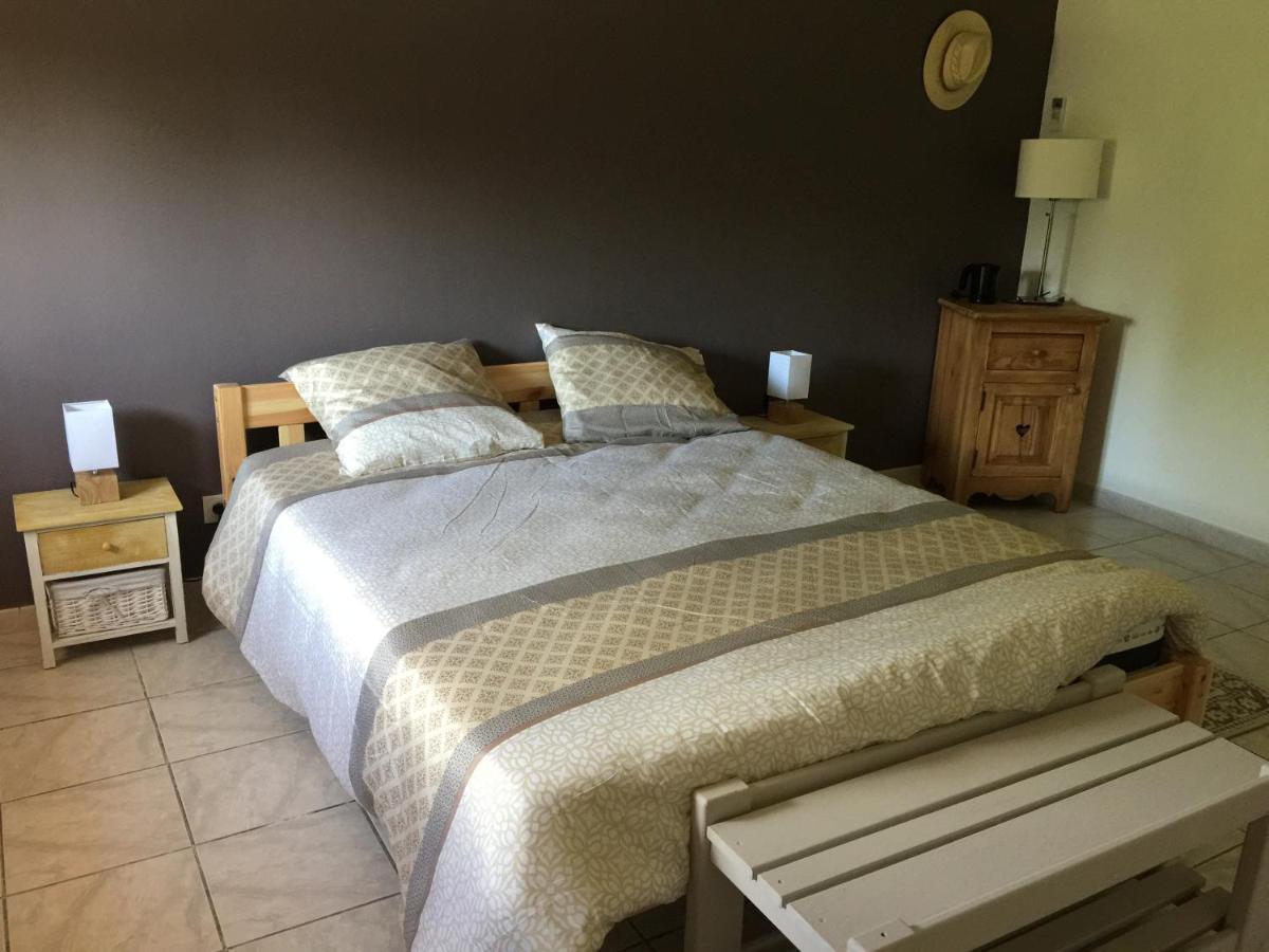 B&B Et Gite D'Ayran Saint-Quentin-la-Poterie Ngoại thất bức ảnh