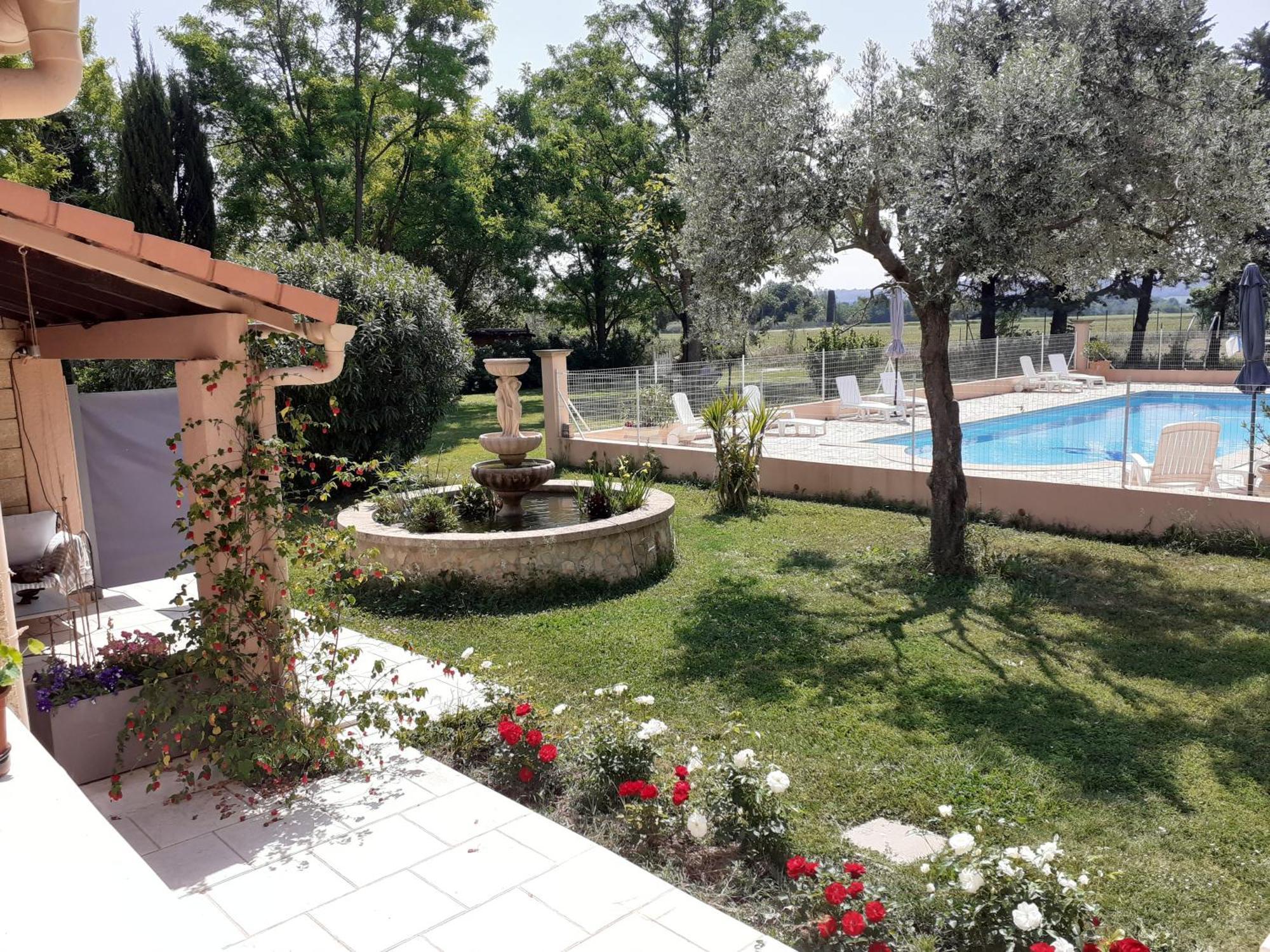 B&B Et Gite D'Ayran Saint-Quentin-la-Poterie Ngoại thất bức ảnh